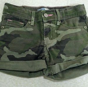 Girls Levi Strauss Camo Shorts